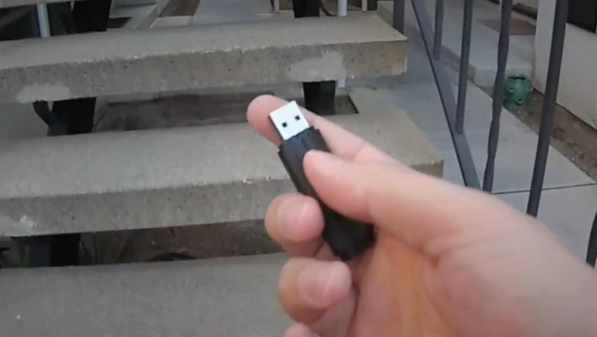 Does dropping malicious USB sticks really work? Yes, worryingly well